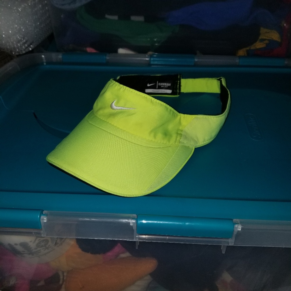 Nike visor
